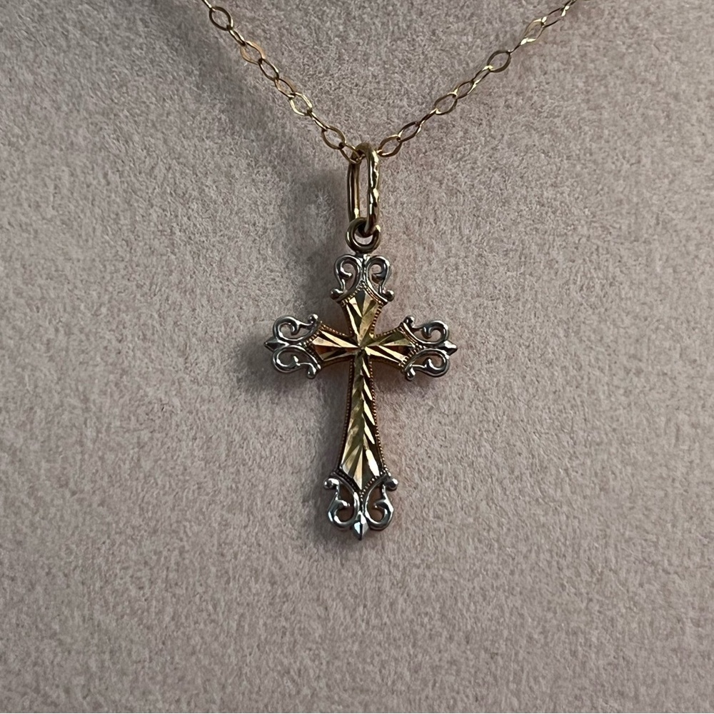 10K Two Tone Gold Filigree Cross Pendant Necklace 18” Chain Kohl’s